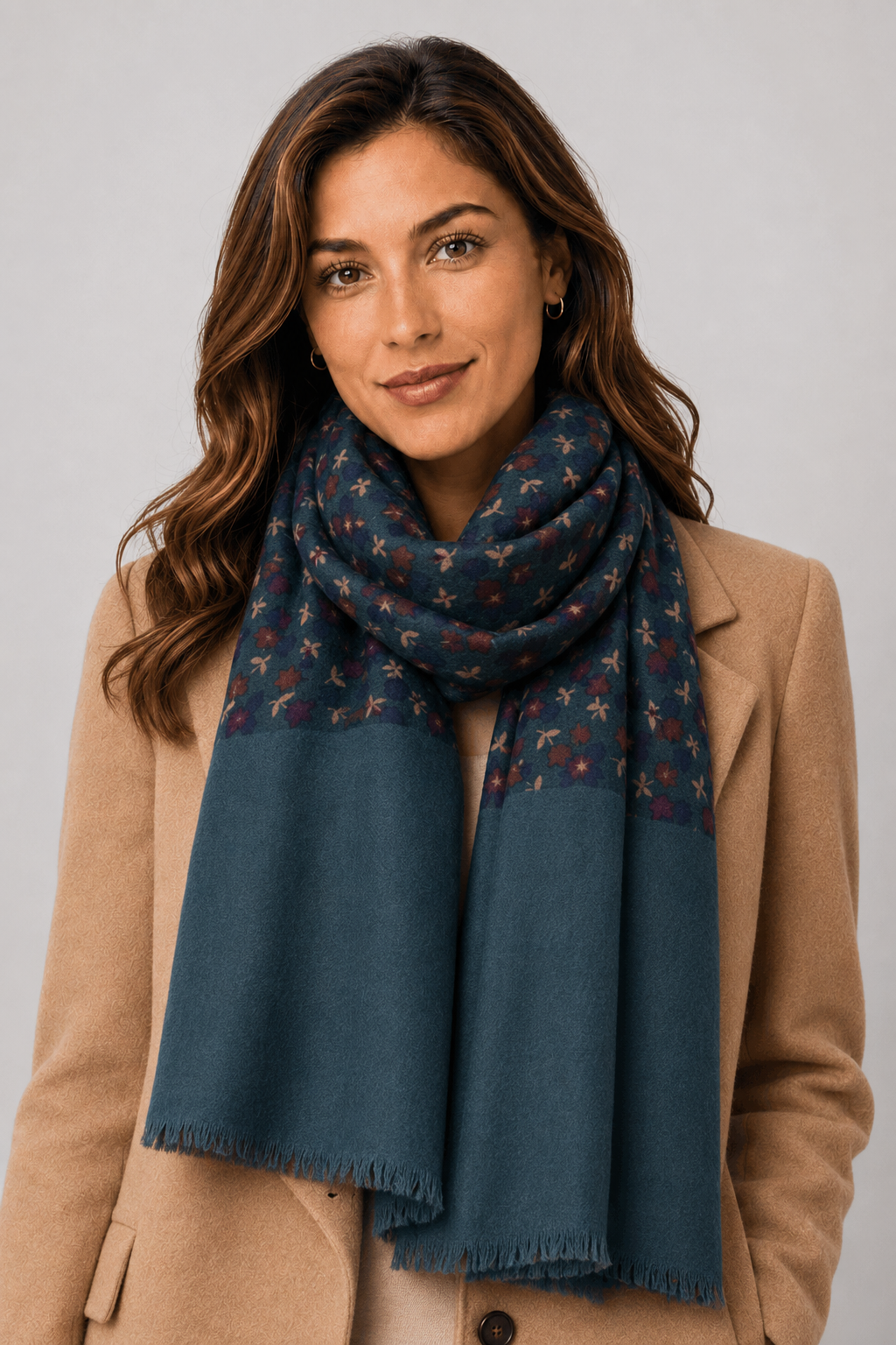 Sciarpa Foulard Pashmina Verde con Motivo Floreale Blu e Rosso | Acrilico, Lana, Viscosa e Modal
